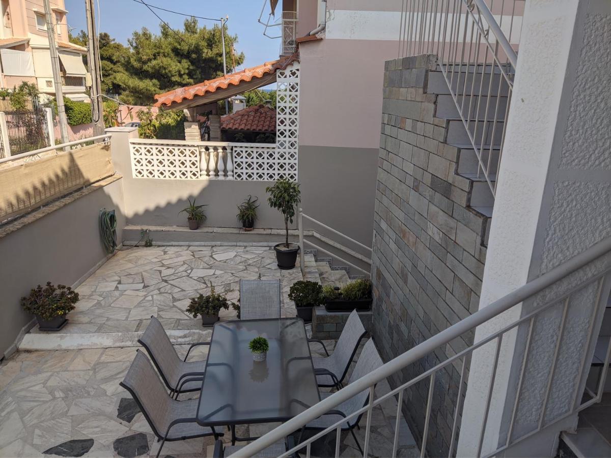 La Vita Apartments-Near Airport & Sea Loútsa Exterior foto