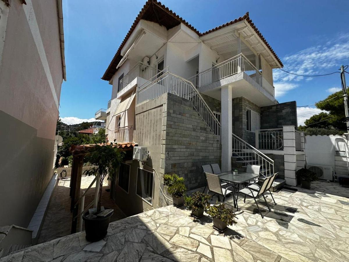 La Vita Apartments-Near Airport & Sea Loútsa Exterior foto
