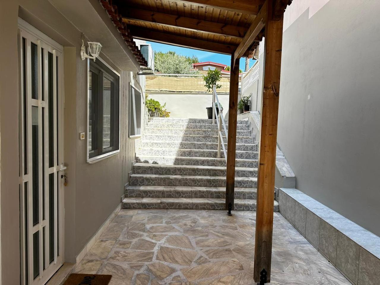 La Vita Apartments-Near Airport & Sea Loútsa Quarto foto